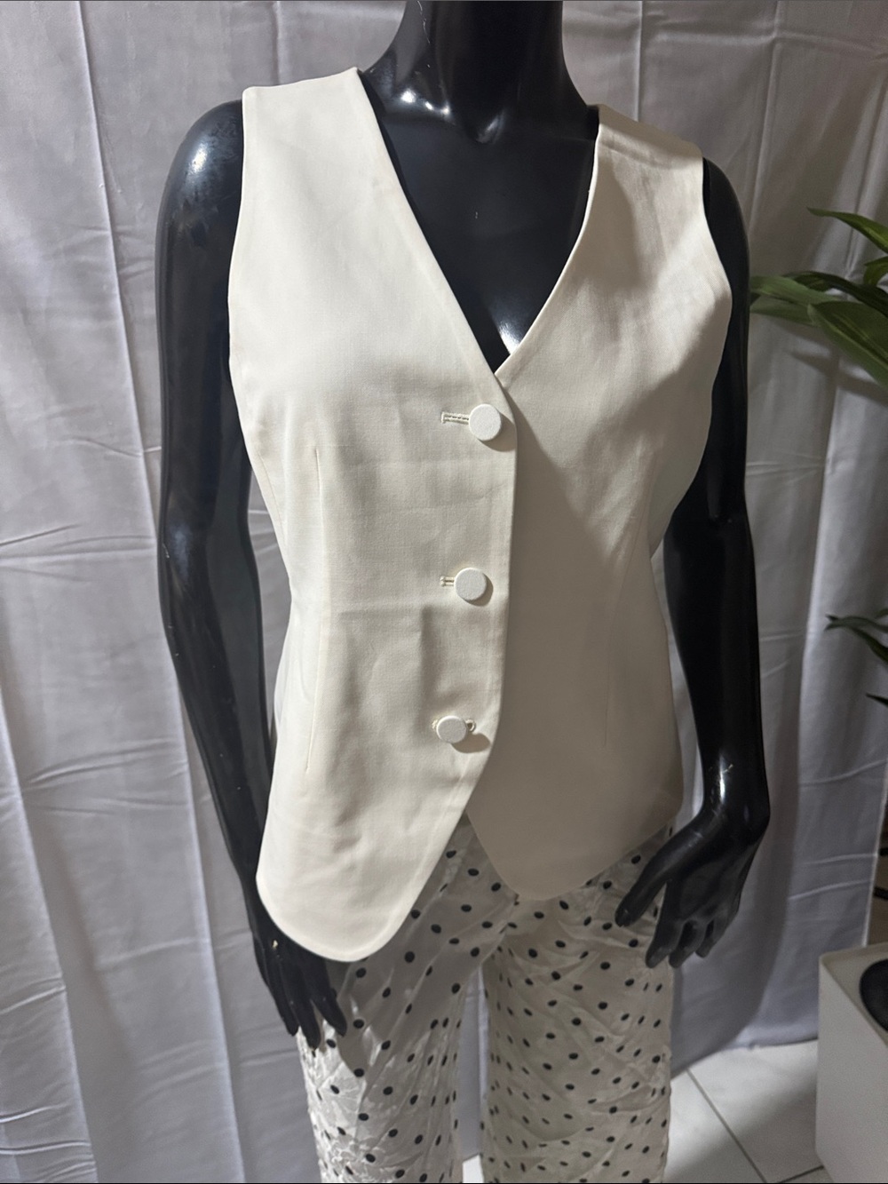 Madewell Cream Button Front Vest - Picture 3 of 6